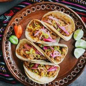TACOS DE PESCADO con 4 TORTILLAS COCO